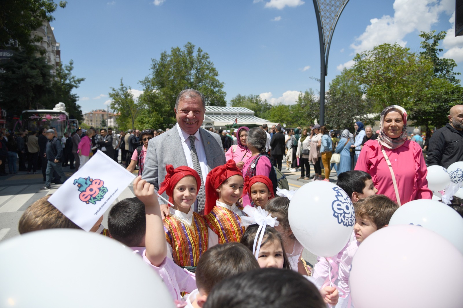 BAŞKAN ÇELİK: ÇOCUKLARIMIZ GELECEĞİMİZİN EN GÜÇLÜ TEMİNATIDIR